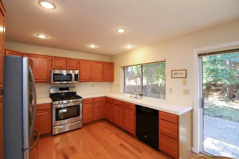 591 Rolling Oak Ct, Vacaville, CA 95688 photo 20