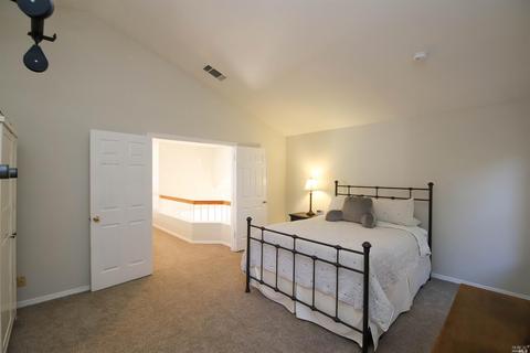 591 Rolling Oak Ct, Vacaville, CA 95688 photo 38