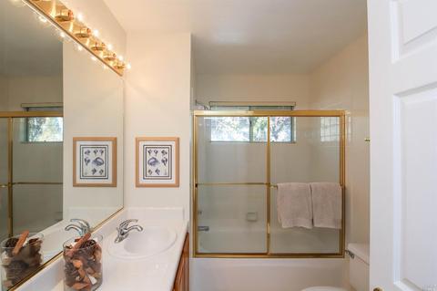 591 Rolling Oak Ct, Vacaville, CA 95688 photo 27