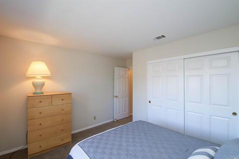 591 Rolling Oak Ct, Vacaville, CA 95688 photo 31