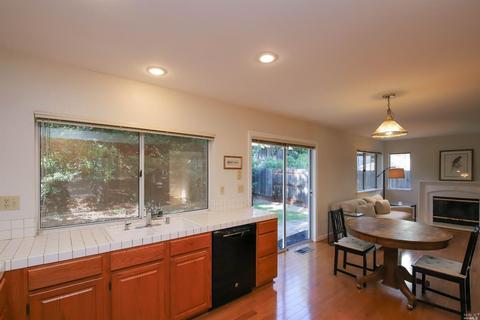 591 Rolling Oak Ct, Vacaville, CA 95688 photo 24
