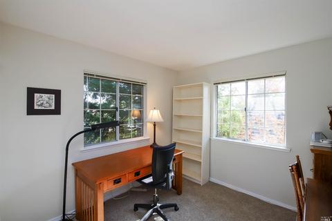 591 Rolling Oak Ct, Vacaville, CA 95688 photo 32