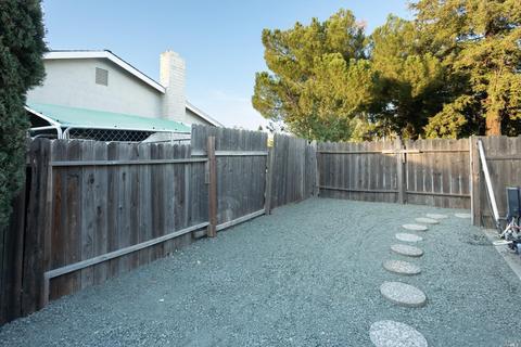 710 Stratford Ave, Dixon, CA 95620 photo 4