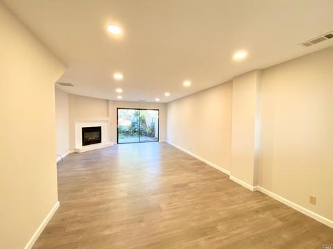 146 Nantucket Ln, Vallejo, CA 94590 photo 2