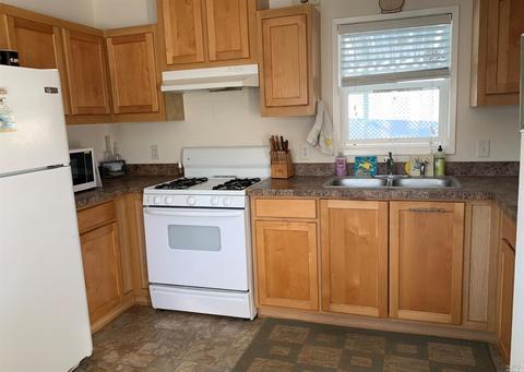 8 Hillview Dr #8, Cotati, CA 94931 photo 2