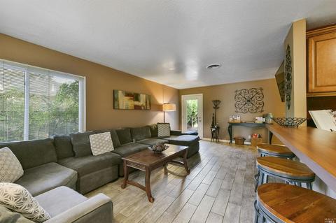 17145 Vailetti Dr, Sonoma, CA 95476 photo 4