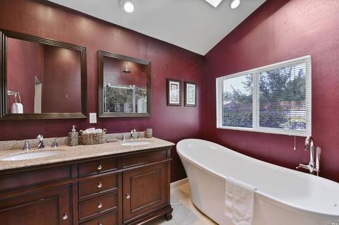 17145 Vailetti Dr, Sonoma, CA 95476 photo 2