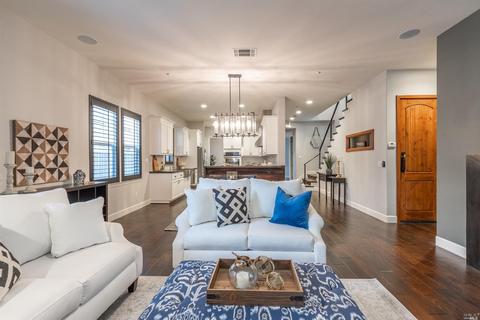 72 Catania Ln, Napa, CA 94558 photo 12
