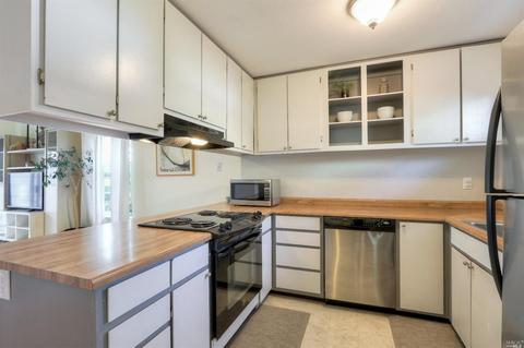 8346 Windmill Farms Dr, Cotati, CA 94931 photo 6