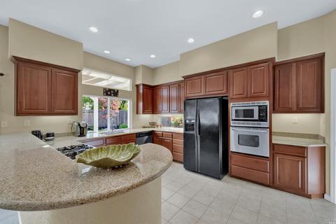 2844 Prestwick Ct, Fairfield, CA 94534 photo 9