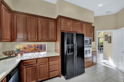 2844 Prestwick Ct, Fairfield, CA 94534 photo 13
