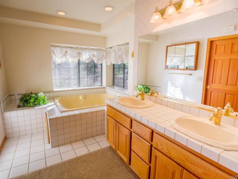 137 Vinecrest Cir, Windsor, CA 95492 photo 23