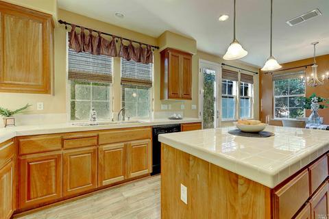 6000 Stonehouse Dr, Vallejo, CA 94591 photo 18