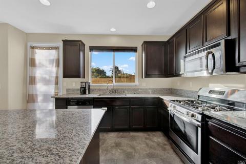 1359 Encore Dr, Fairfield, CA 94534 photo 12