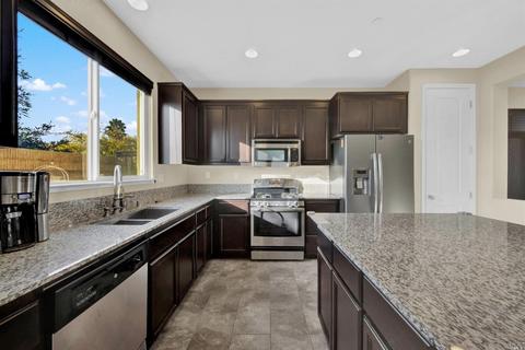 1359 Encore Dr, Fairfield, CA 94534 photo 10