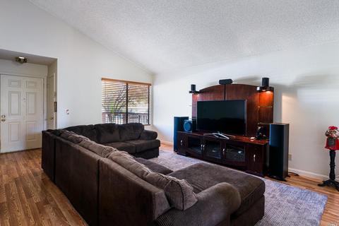 521 Christopher Way, Windsor, CA 95492 photo 4