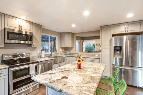 9727 Lakewood Dr, Windsor, CA 95492 photo 10