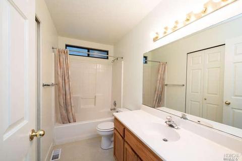 9251 Berwyn Ln, Windsor, CA 95492 photo 14