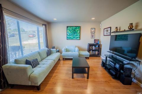 235 Jordan St, Vallejo, CA 94591 photo 4