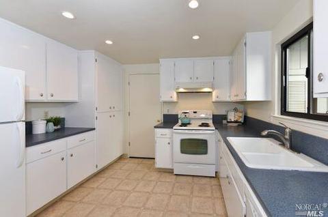8 Vanessa Ct E, Napa, CA 94558 photo 6