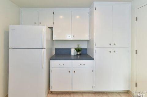 8 Vanessa Ct E, Napa, CA 94558 photo 9