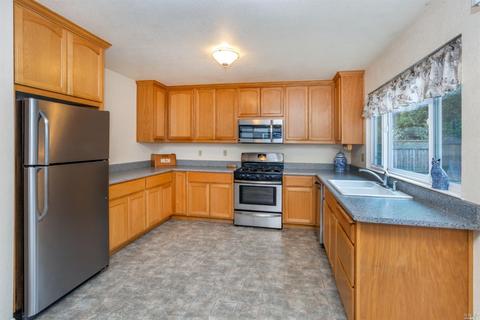 8556 Loretto Ave, Cotati, CA 94931 photo 5