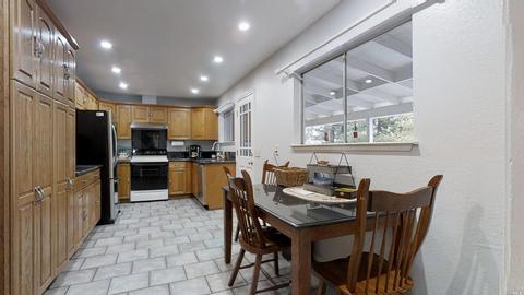 7488 Putman Dr, Vacaville, CA 95688 photo 9