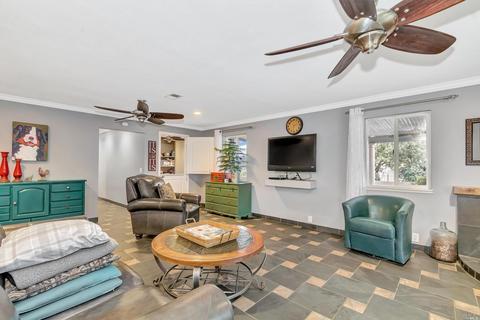 7488 Putman Dr, Vacaville, CA 95688 photo 4