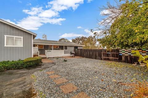 7488 Putman Dr, Vacaville, CA 95688 photo 31