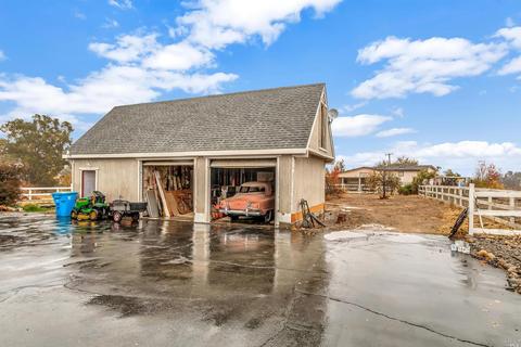 7488 Putman Dr, Vacaville, CA 95688 photo 24