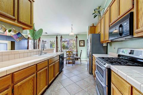 1043 Ruby Dr, Vacaville, CA 95687 photo 12
