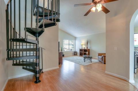 940 Bond Pl, Windsor, CA 95492 photo 9