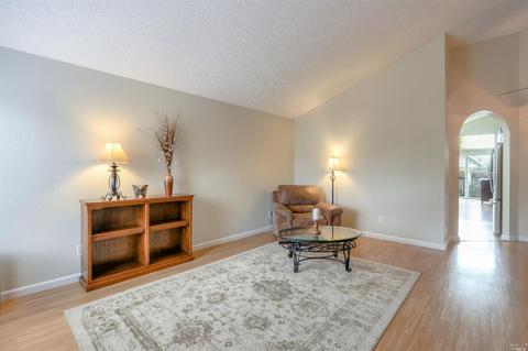 940 Bond Pl, Windsor, CA 95492 photo 5