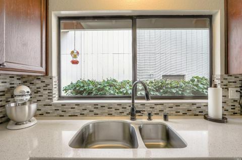 940 Bond Pl, Windsor, CA 95492 photo 13