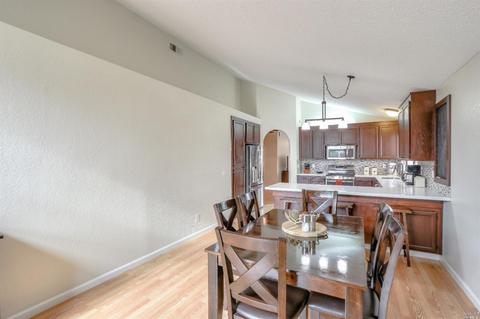 940 Bond Pl, Windsor, CA 95492 photo 14
