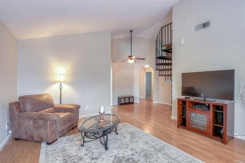 940 Bond Pl, Windsor, CA 95492 photo 6