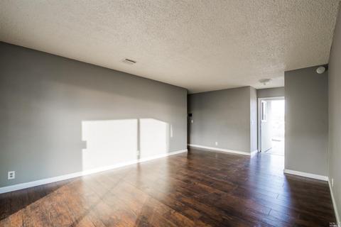 170 Donna Ct, Vallejo, CA 94589 photo 5