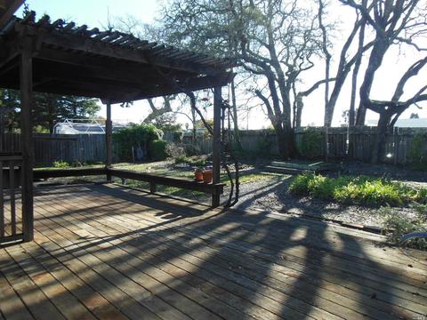 980 Springfield Ct, Windsor, CA 95492 photo 2