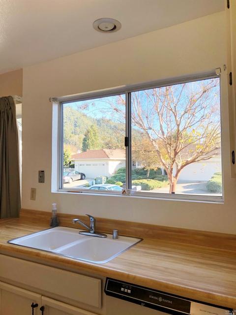 249 Prune Tree Dr, Healdsburg, CA 95448 photo 5