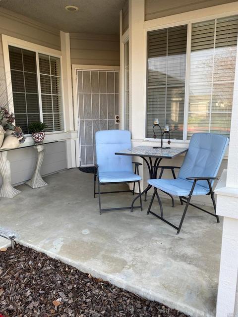 355 Bartlett Ln, Vacaville, CA 95687 photo 4