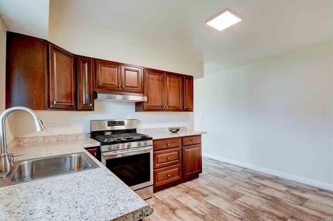 9721 Binggelli Dr, Windsor, CA 95492 photo 8