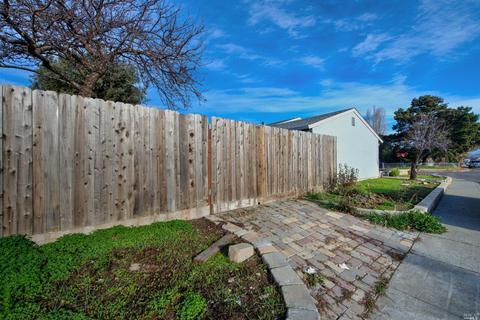 101 Larsen Cir, Vallejo, CA 94589 photo 27