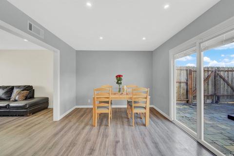 101 Larsen Cir, Vallejo, CA 94589 photo 5