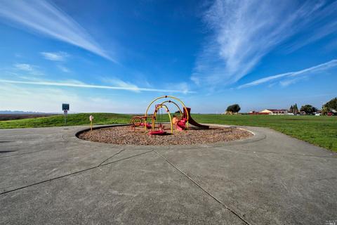 101 Larsen Cir, Vallejo, CA 94589 photo 33
