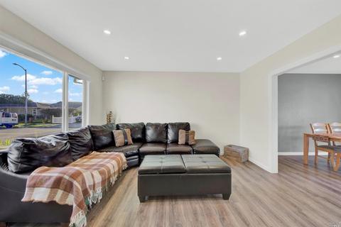 101 Larsen Cir, Vallejo, CA 94589 photo 6