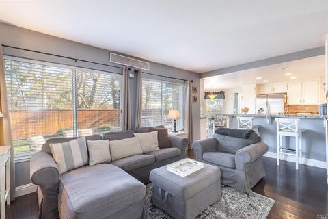 7020 Edinburgh Ct, Windsor, CA 95492 photo 8