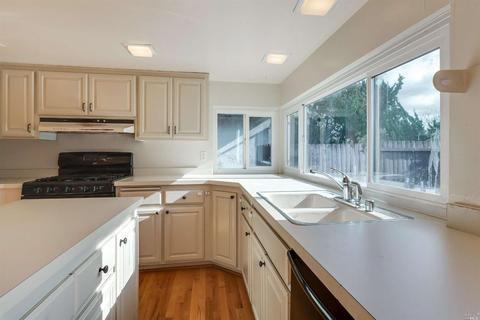 540 Sutter St, Petaluma, CA 94954 photo 13