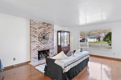 468 Pythian Rd, Santa Rosa, CA 95409 photo 4