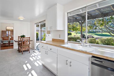 468 Pythian Rd, Santa Rosa, CA 95409 photo 8