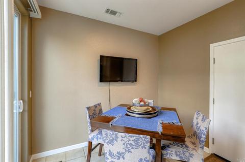 8060 Carlisle Way, Vallejo, CA 94591 photo 17